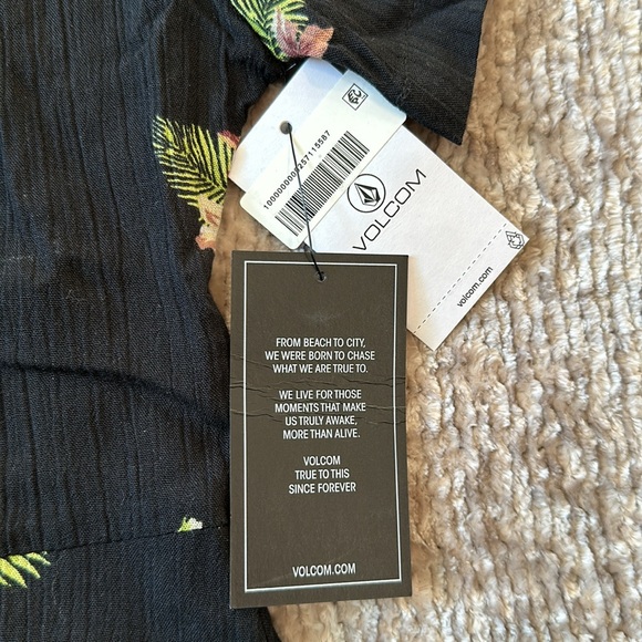 VOLCOM Stormy Tropix Dress - Picture 6 of 8